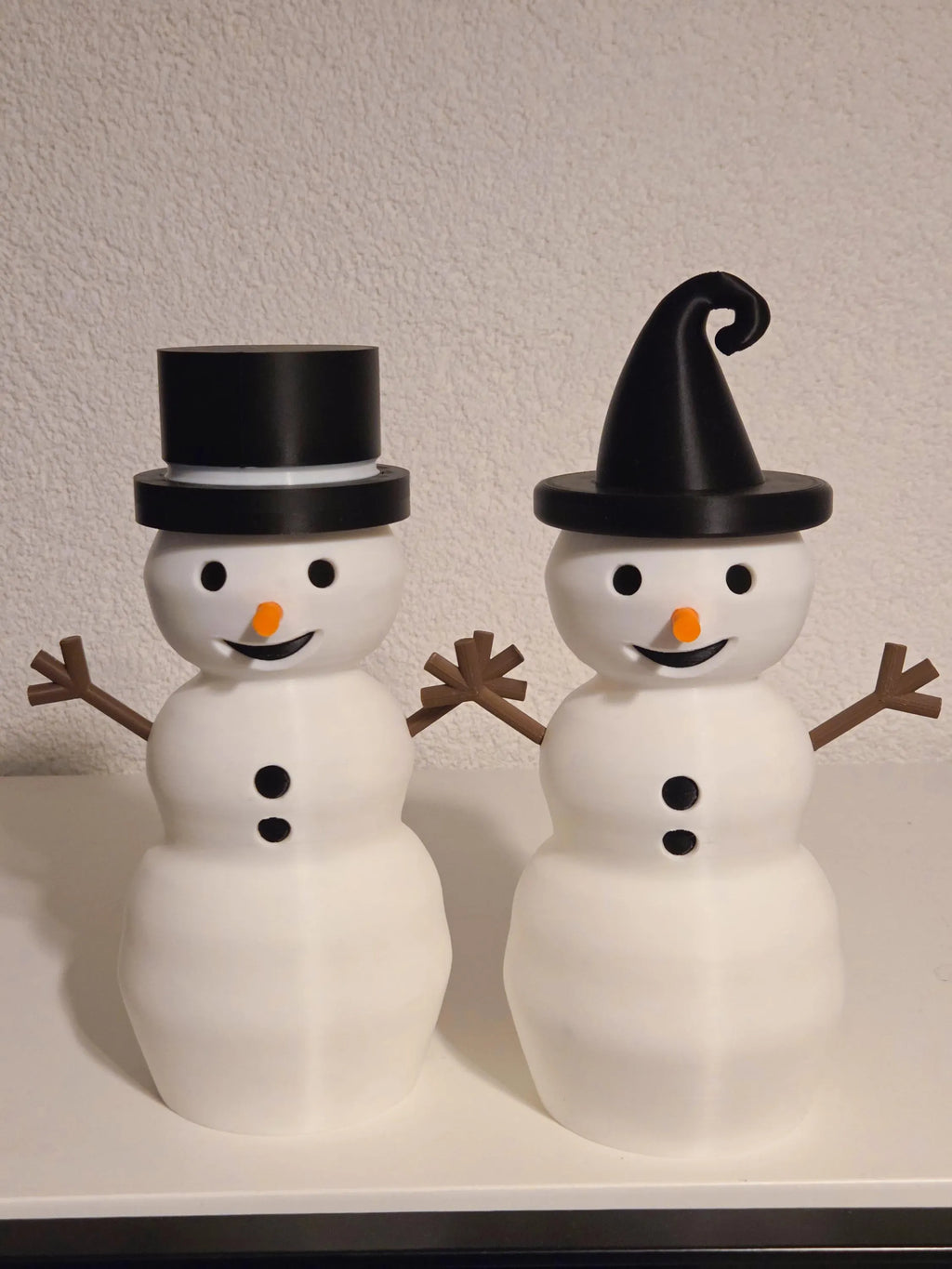 Schneemann mit gehäkeltem Schaal - 3D-Druck / Handarbeit