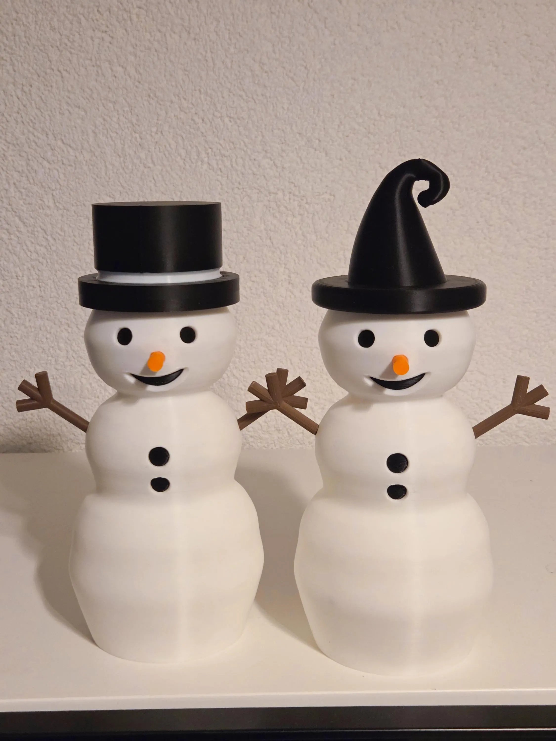 Schneemann mit gehäkeltem Schaal - 3D-Druck / Handarbeit
